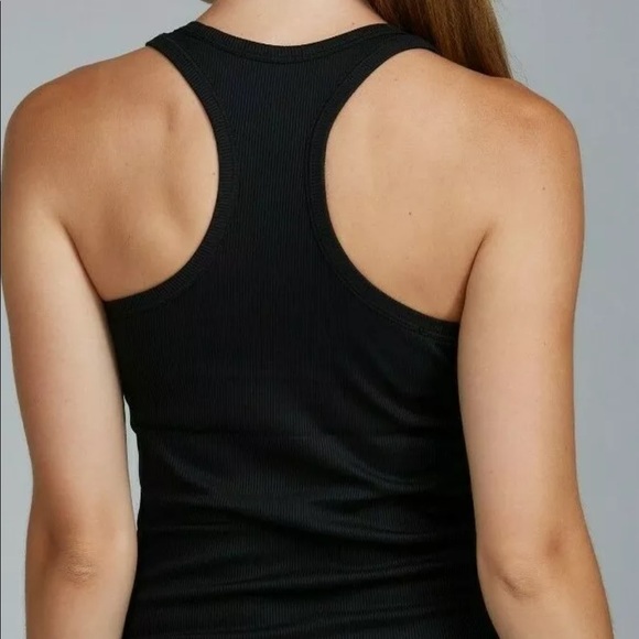 NWT: Noli sculpt tank w built-in bra - Picture 2 of 6